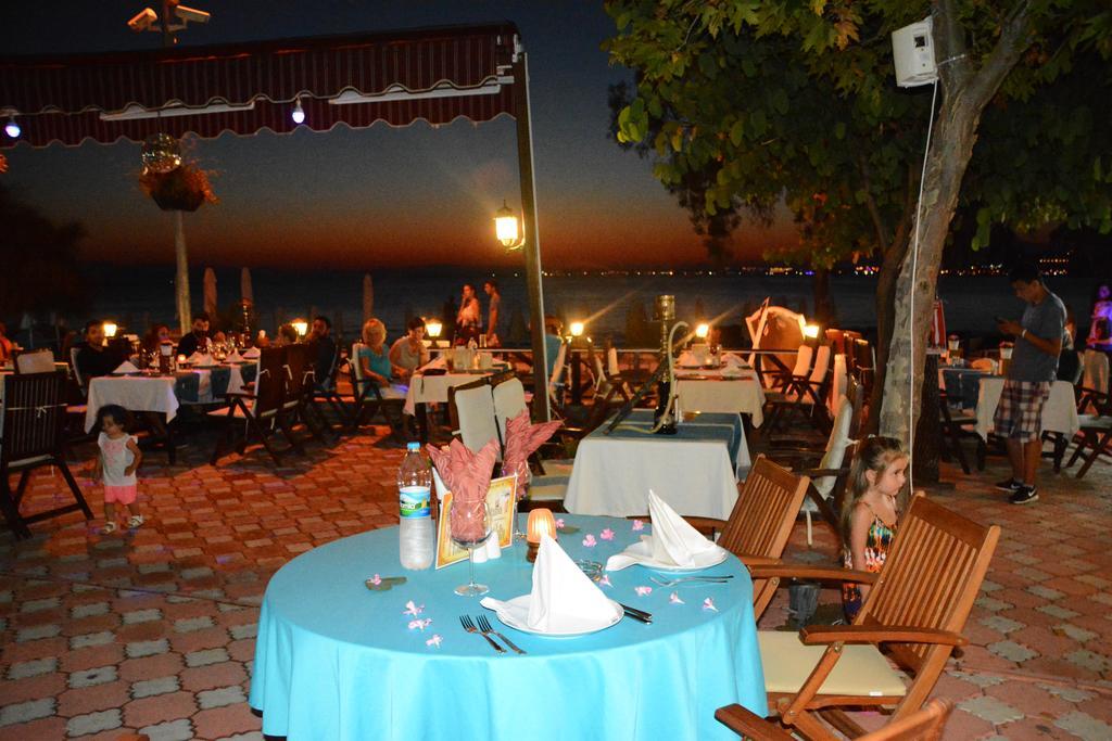 Neptun Hotel Side Buitenkant foto